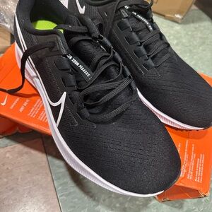 womens nike air zoom pegasus 38 size 9.5